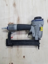 Load image into Gallery viewer, Apach LU-9725AC 97 Series Stapler (REFURBISHED)